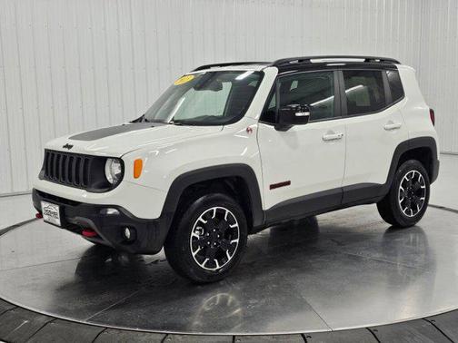 Alpine White Clearcoat 2023 Jeep Renegade Trailhawk