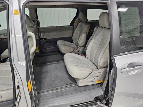2011 Toyota Sienna XLE