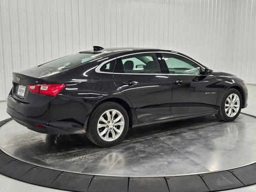 Mosaic Black Metallic 2024 Chevrolet Malibu FWD 1LT