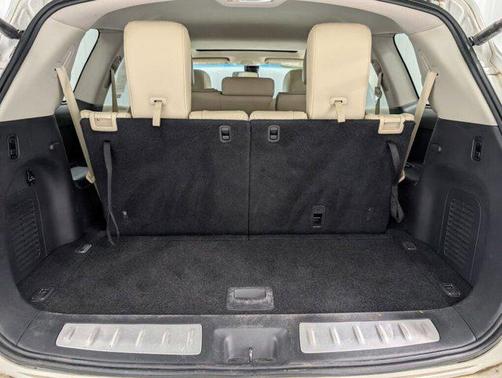 2016 INFINITI QX60 Base