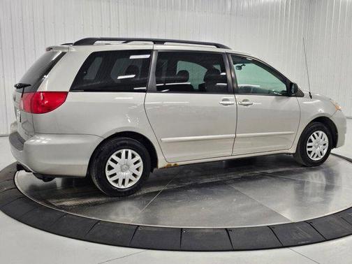 2006 Toyota Sienna LE