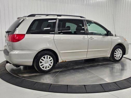Silver Shadow Pearl 2006 Toyota Sienna LE