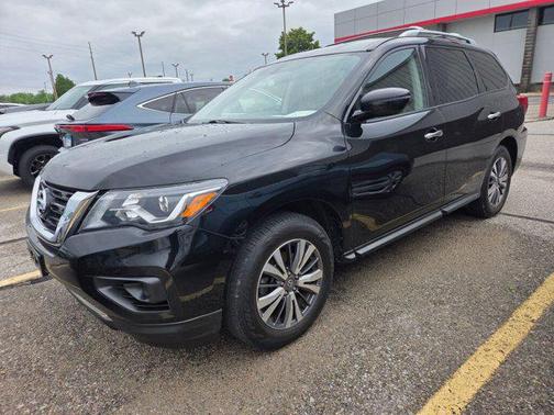 Magnetic Black Pearl 2019 Nissan Pathfinder S