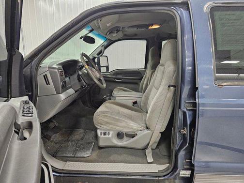 2002 Ford Excursion XLT