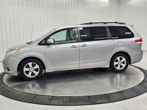 2012 Toyota Sienna LE