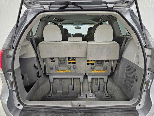 2012 Toyota Sienna LE