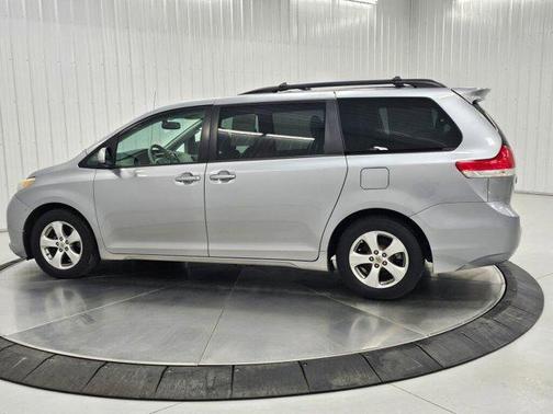 2012 Toyota Sienna LE