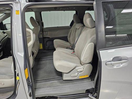 2012 Toyota Sienna LE