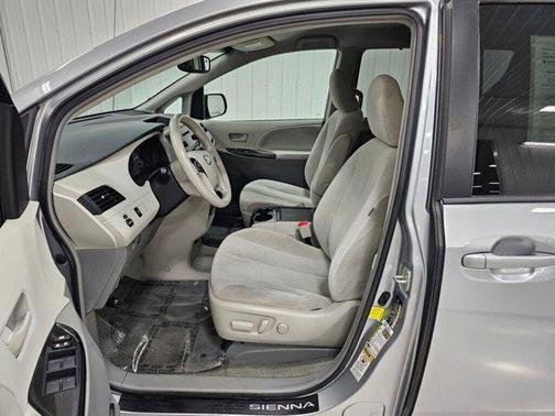 2012 Toyota Sienna LE
