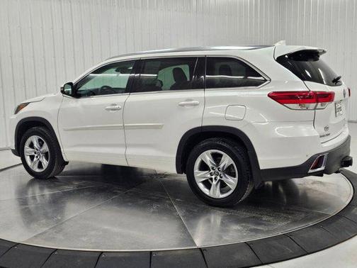 Blizzard Pearl 2017 Toyota Highlander Limited