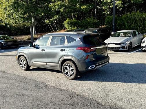 2023 Kia Seltos EX