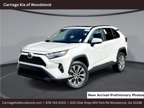 2022 Toyota RAV4 XLE Premium