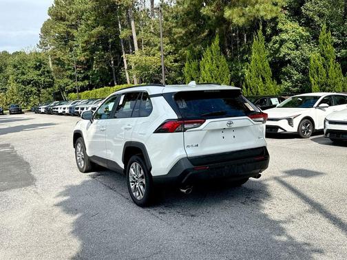 2022 Toyota RAV4 XLE Premium