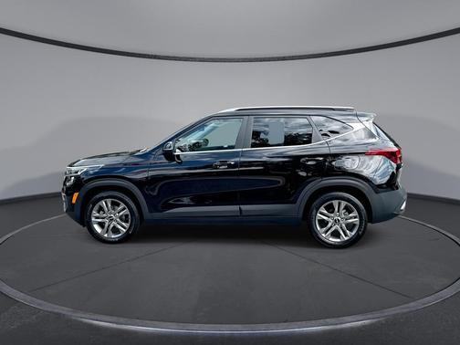2022 Kia Seltos S