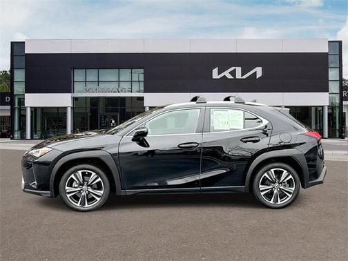 2022 Lexus UX 200 Base