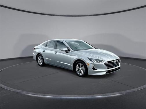 2022 Hyundai SONATA SE