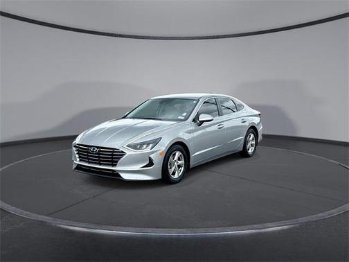 2022 Hyundai SONATA SE