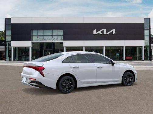2026 Kia K5 LXS