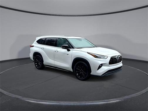 2022 Toyota Highlander Hybrid Limited