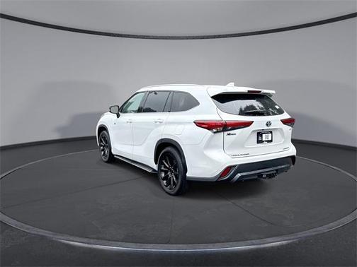 2022 Toyota Highlander Hybrid Limited