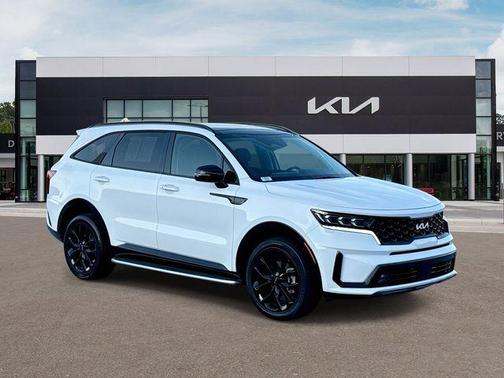 Glacial White Pearl 2023 Kia Sorento SX