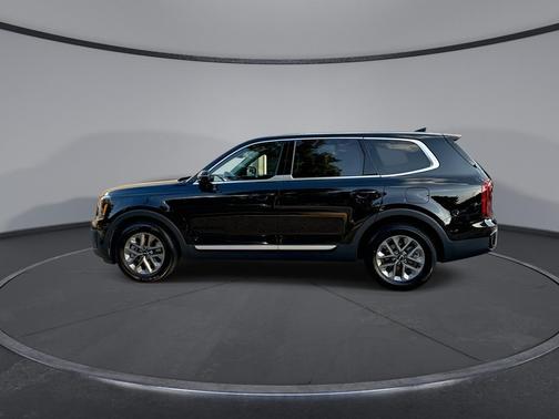 2023 Kia Telluride LX