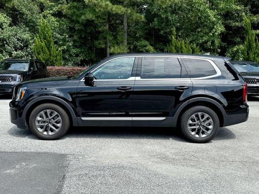 2023 Kia Telluride LX