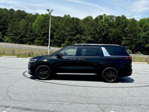Aurora Black 2022 Kia Carnival SX Prestige