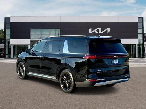 Aurora Black 2022 Kia Carnival SX Prestige