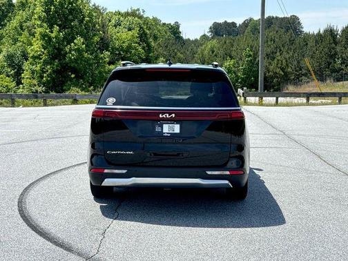 Aurora Black 2022 Kia Carnival SX Prestige
