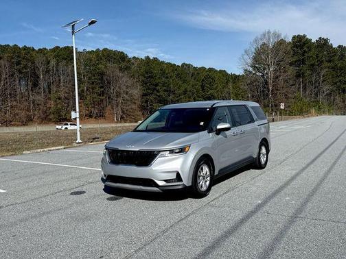 2022 Kia Carnival LXS