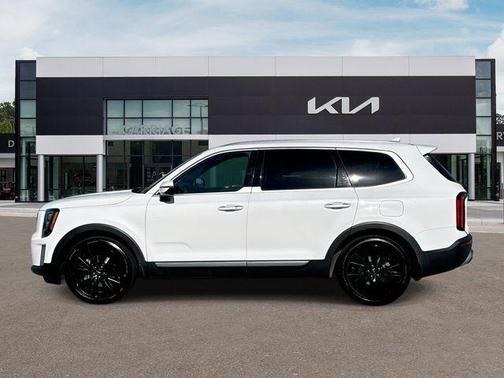 Glacial White Pearl 2022 Kia Telluride SX