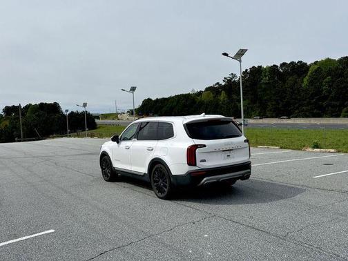 Glacial White Pearl 2022 Kia Telluride SX