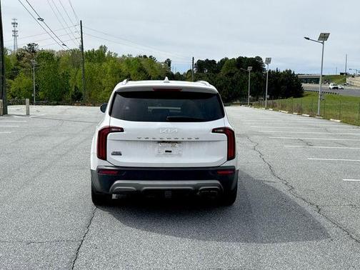 Glacial White Pearl 2022 Kia Telluride SX