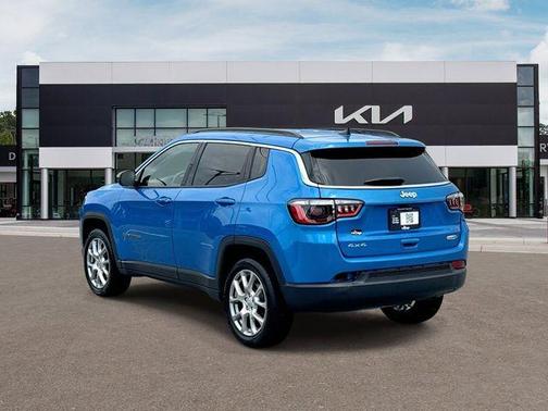 Laser Blue 2022 Jeep Compass Latitude Lux