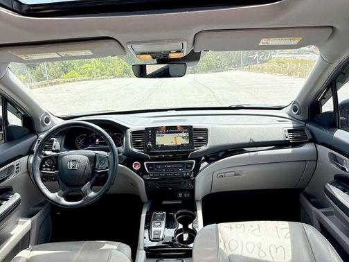 Crystal Black Pearl 2021 Honda Pilot Touring 7-Passenger
