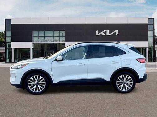 2021 Ford Escape Titanium Hybrid