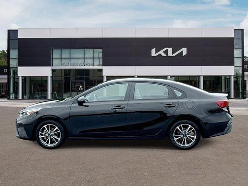 Aurora Black 2023 Kia Forte LXS
