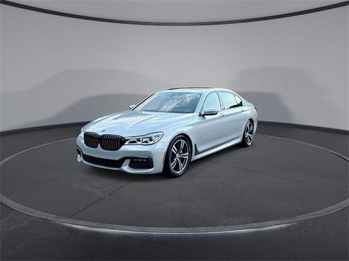 2019 BMW 750 i