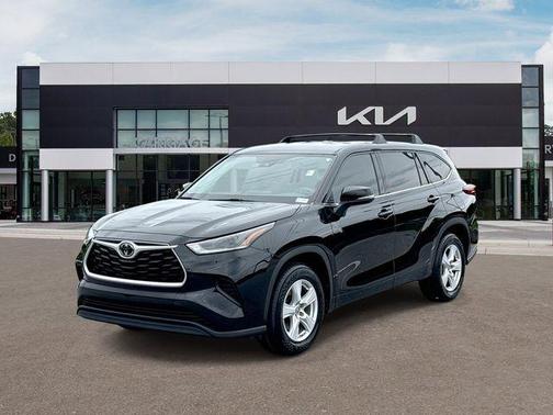 Midnight Black Metallic 2021 Toyota Highlander L
