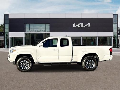 2022 Toyota Tacoma SR