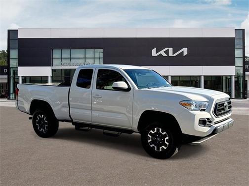 2022 Toyota Tacoma SR