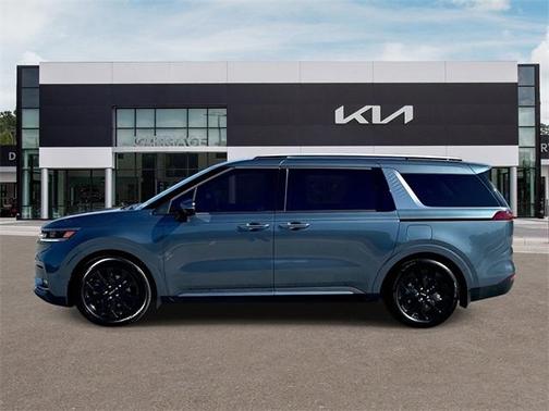 2024 Kia Carnival SX