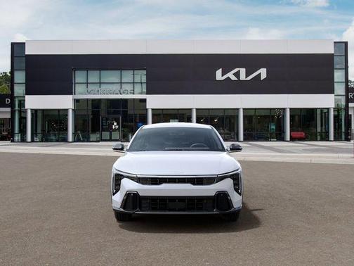 Snow White Pearl 2026 Kia K4 GT-Line