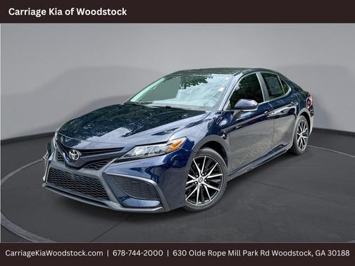 2022 Toyota Camry SE