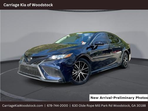 2022 Toyota Camry SE