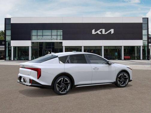 2026 Kia K4 GT-LINE