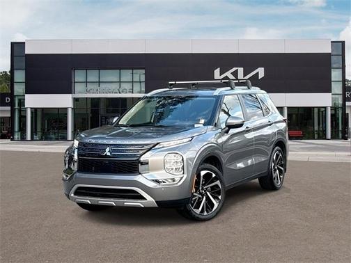 2022 Mitsubishi Outlander SE