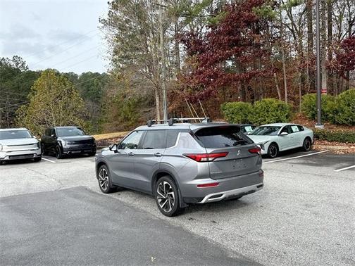 2022 Mitsubishi Outlander SE