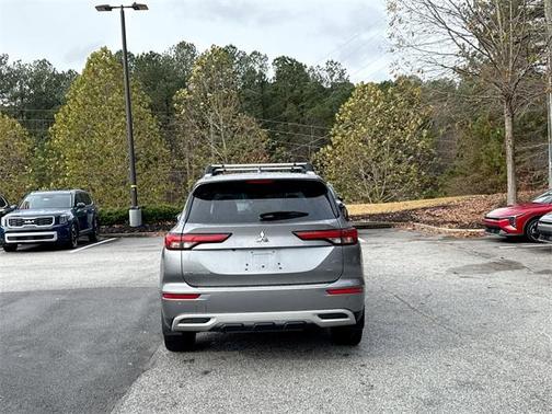 2022 Mitsubishi Outlander SE